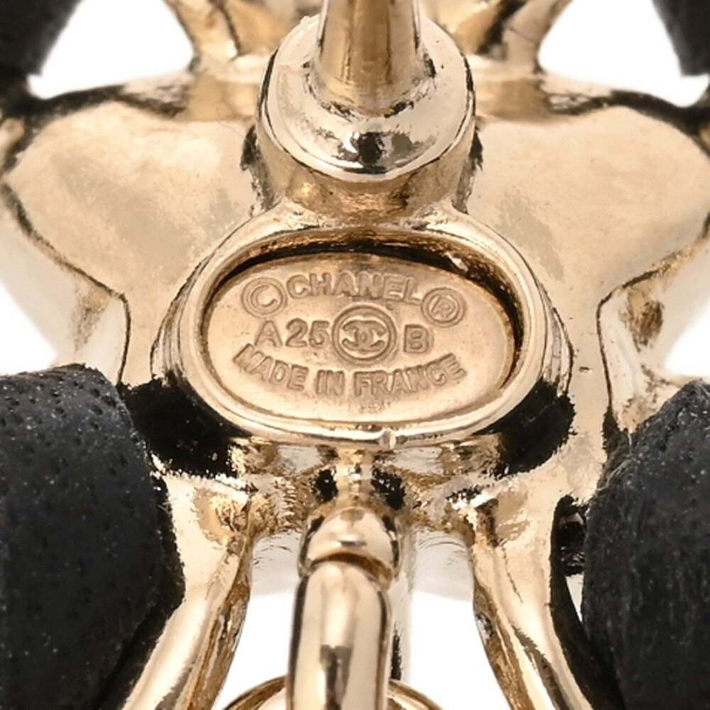 CHANEL Gold Leather Earrings - Picture 4 of 11